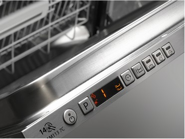 Hotpoint LTF11M1137C dishwasher Fully built-in 14 place settings – image 3
