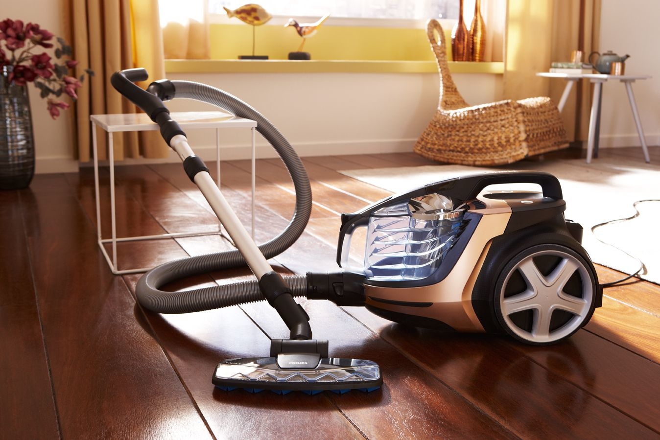 Philips PowerPro Ultimate Bagless vacuum cleaner FC9912/61 – image 3