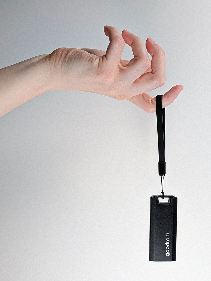 Goodram SSDR-GMRE-02T-K0 external solid state drive 2 TB 3.2 Gen 2 (3.1 Gen 2) Black image 6