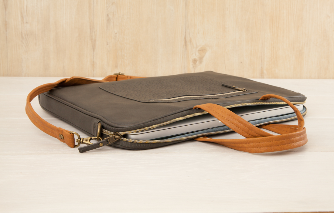 Golla CG218 laptop case – image 3