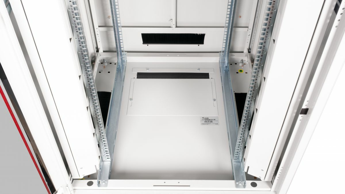 Equip Dynamic Flex 19' Cabinet, 47U – image 7