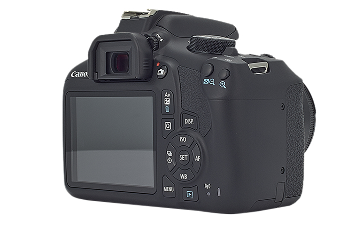 Canon 1300D + 18-200mm iS – image 4