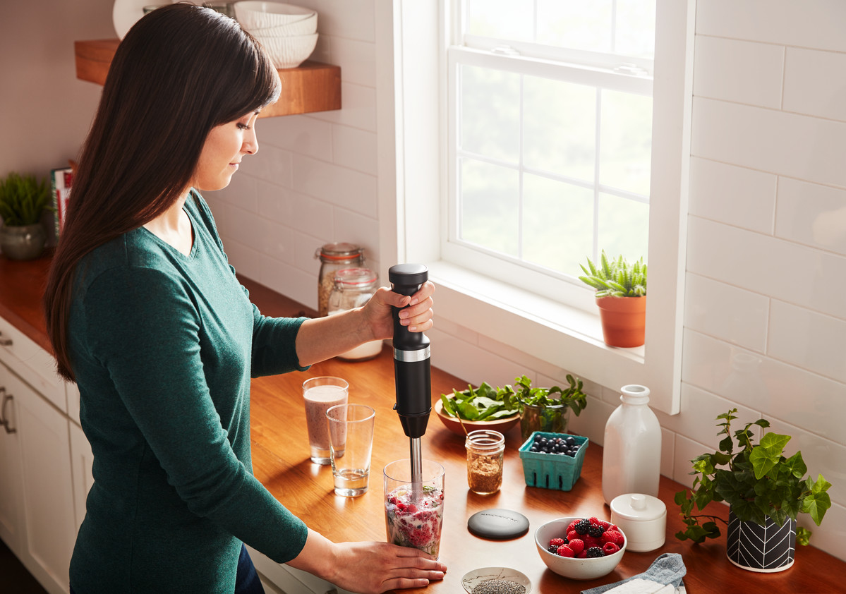 KitchenAid 5KHBBV53BBM blender – image 4