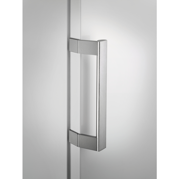 AEG RKB432F1DW fridge Freestanding – image 3
