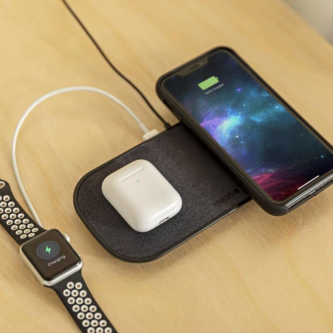 mophie 409903635 mobile device charger Headset, Smartphone Black AC Wireless charging Indoor – image 3