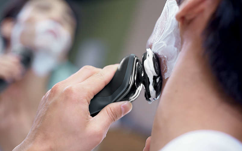 Philips SHAVER Series 5000 S5210/12 men's shaver Rotation shaver Trimmer Black – image 2