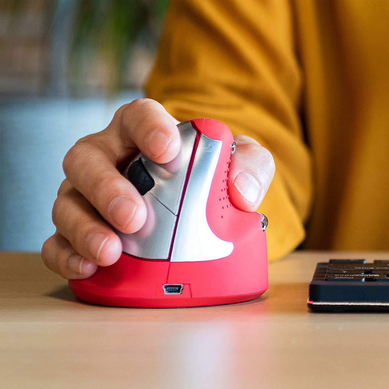 R-Go Tools R-Go HE Sport ergonomic mouse, bluetooth, medium, left – image 6