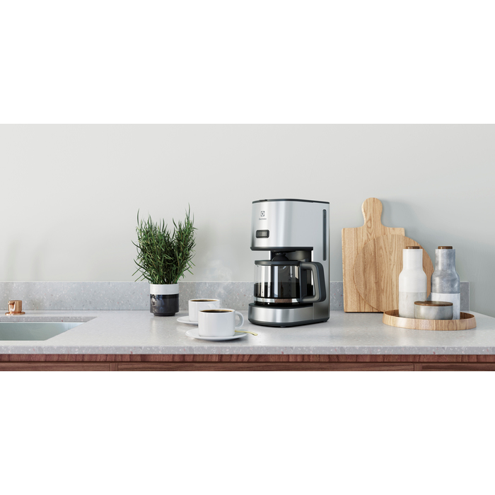 Electrolux E4CM1-4ST Semi-auto Drip coffee maker – image 3