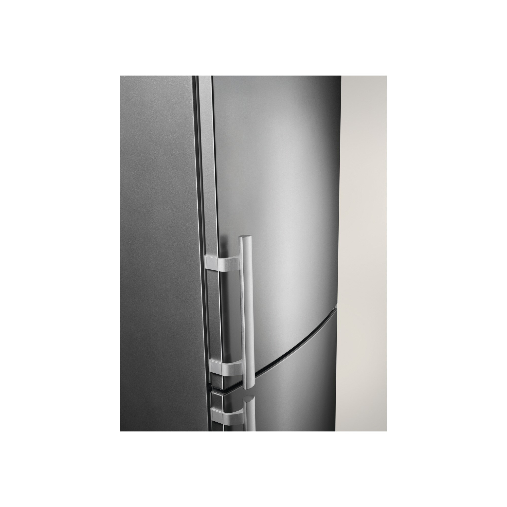 Electrolux EN3790MFX fridge-freezer Freestanding – image 5