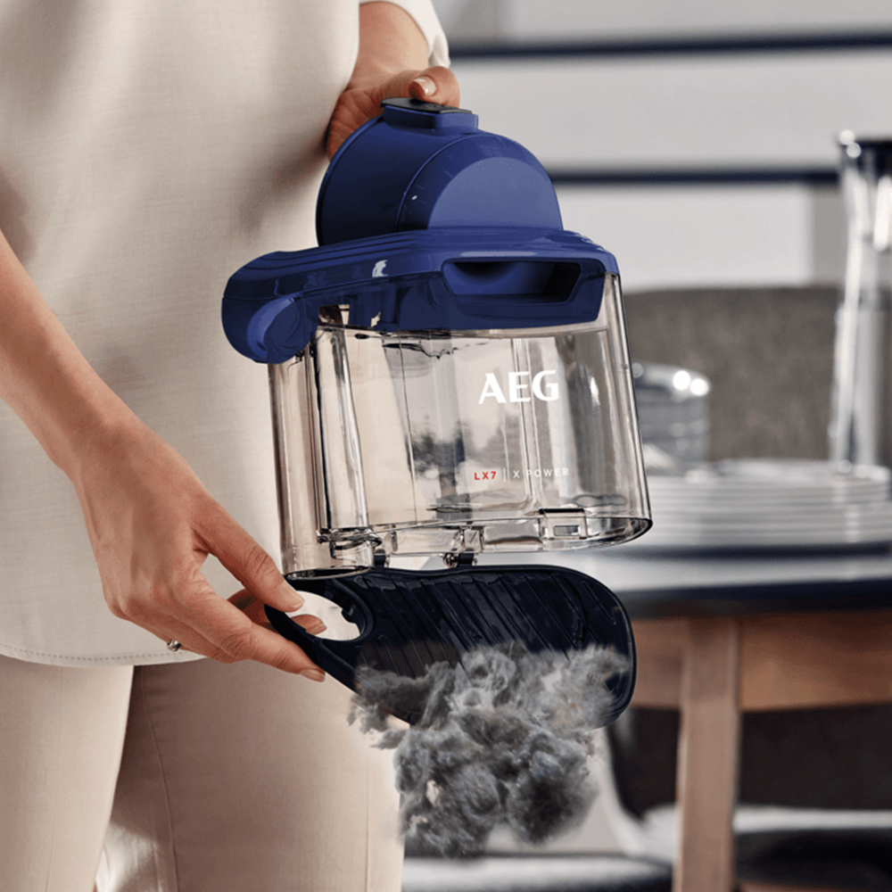 AEG LX7-2-DB Cylinder vacuum – image 5