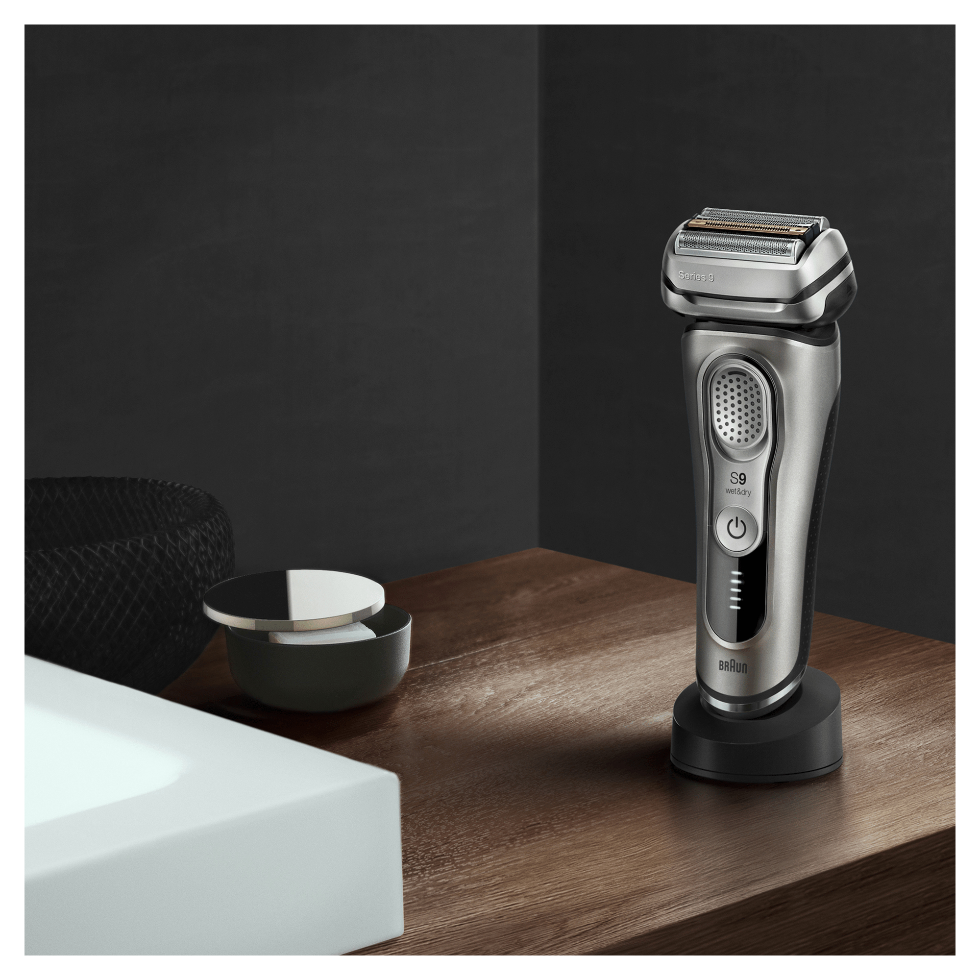 Braun Series 9 9345s Latest Generation Electric Shaver, Charging Stand, Fabric Case, Graphite – image 7