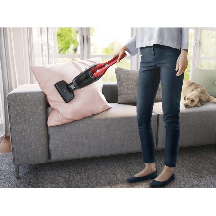 Electrolux EER7ANIMAL 2-in-1 stick vacuum Battery Dry Bagless – image 3