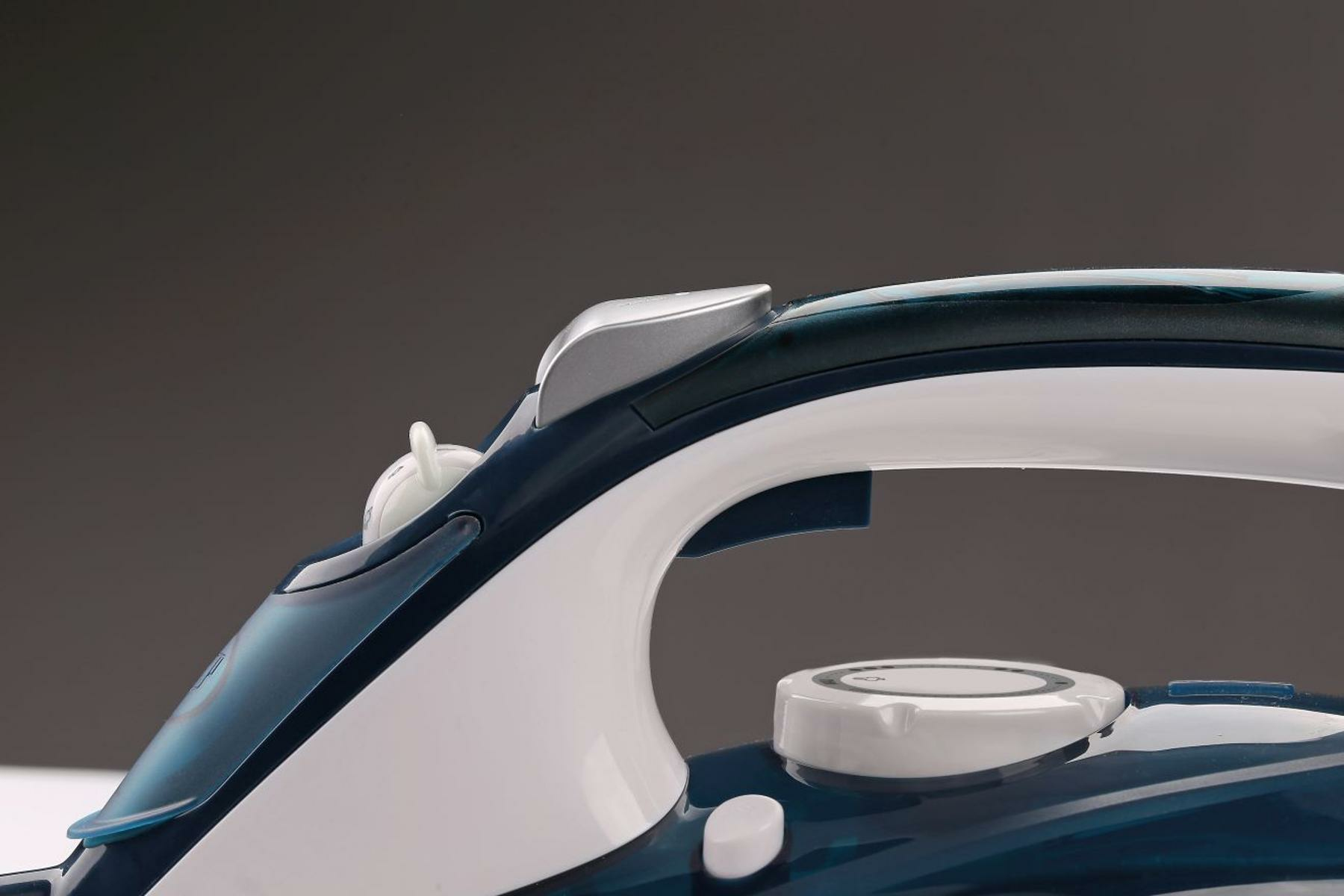 Gorenje SIH2800TQC Steam iron Ceramic soleplate – image 9