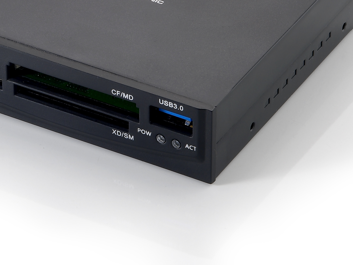 Conceptronic 3.5" Multi Front Panel USB 3.0 – image 3