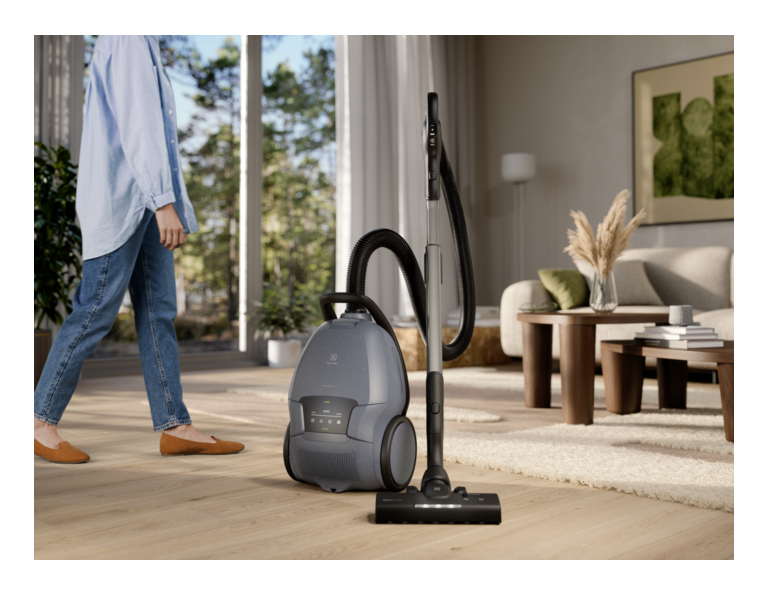 Electrolux EB81U1LDB 5 L Cylinder vacuum Dry 550 W Dust bag – image 2