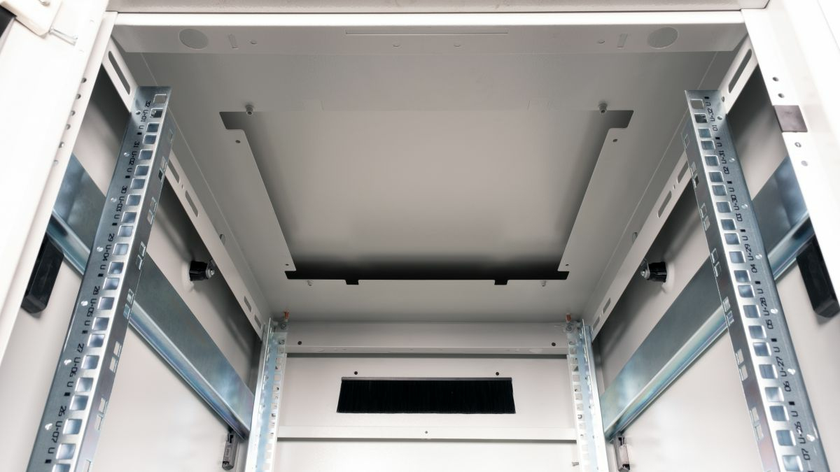 Equip Dynamic Flex 19' Cabinet, 32U – image 6