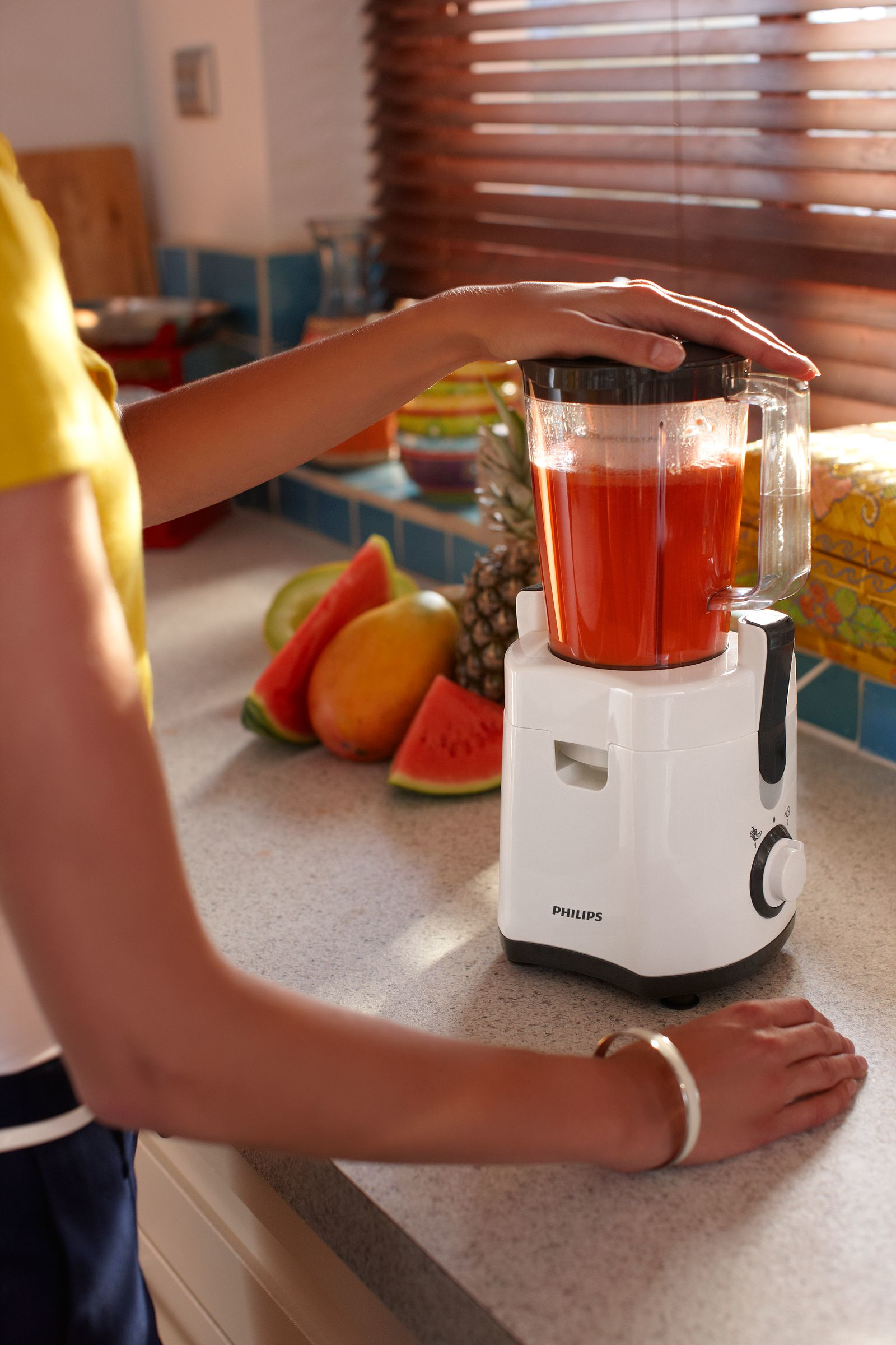 Philips Viva Collection HR1845/30 juice maker Juice extractor – image 7
