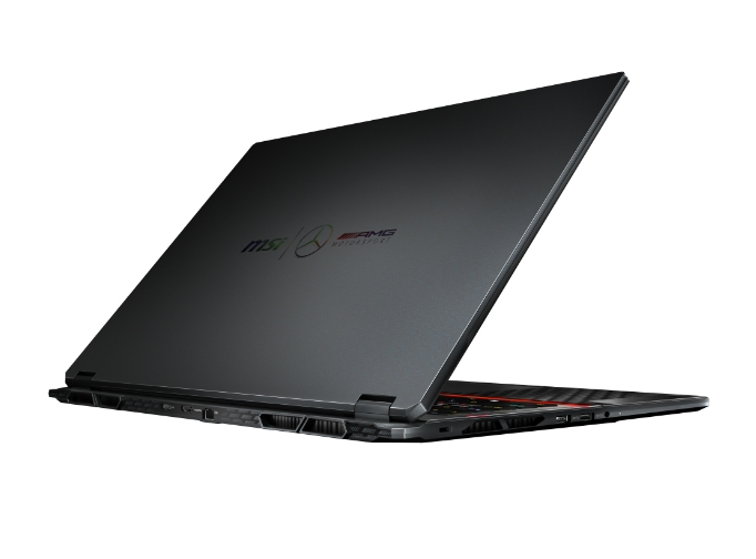 MSI Stealth 18 MERCEDESAMG A1VHG-052NL – image 7