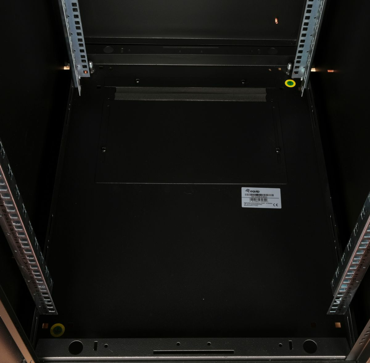 Equip Dynamic Flex 19' Cabinet, 22U – image 6