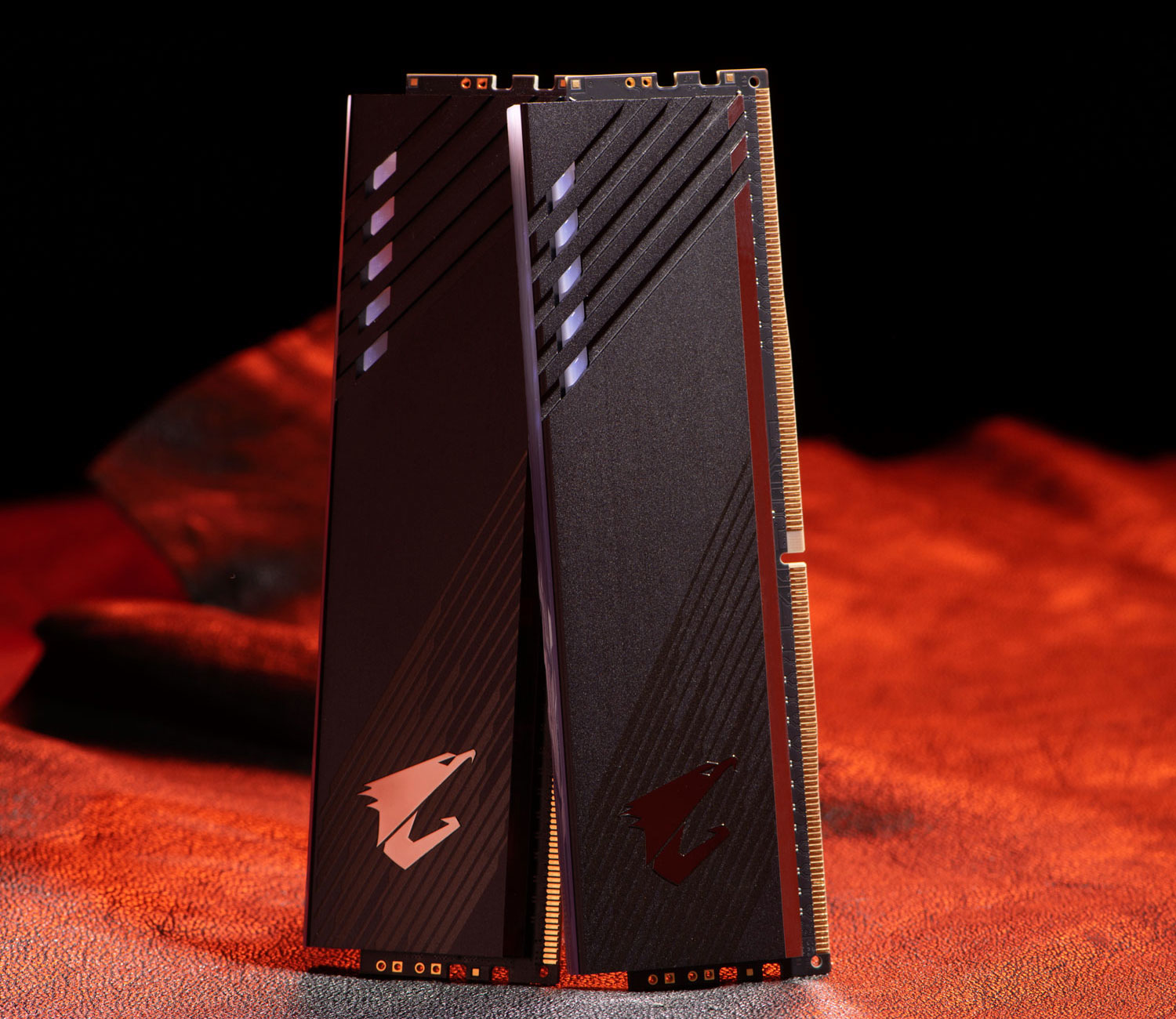 GIGABYTE AORUS DDR4 16 GB (2X8KIT) 3600 RGB (w. Demo Kit) – image 4