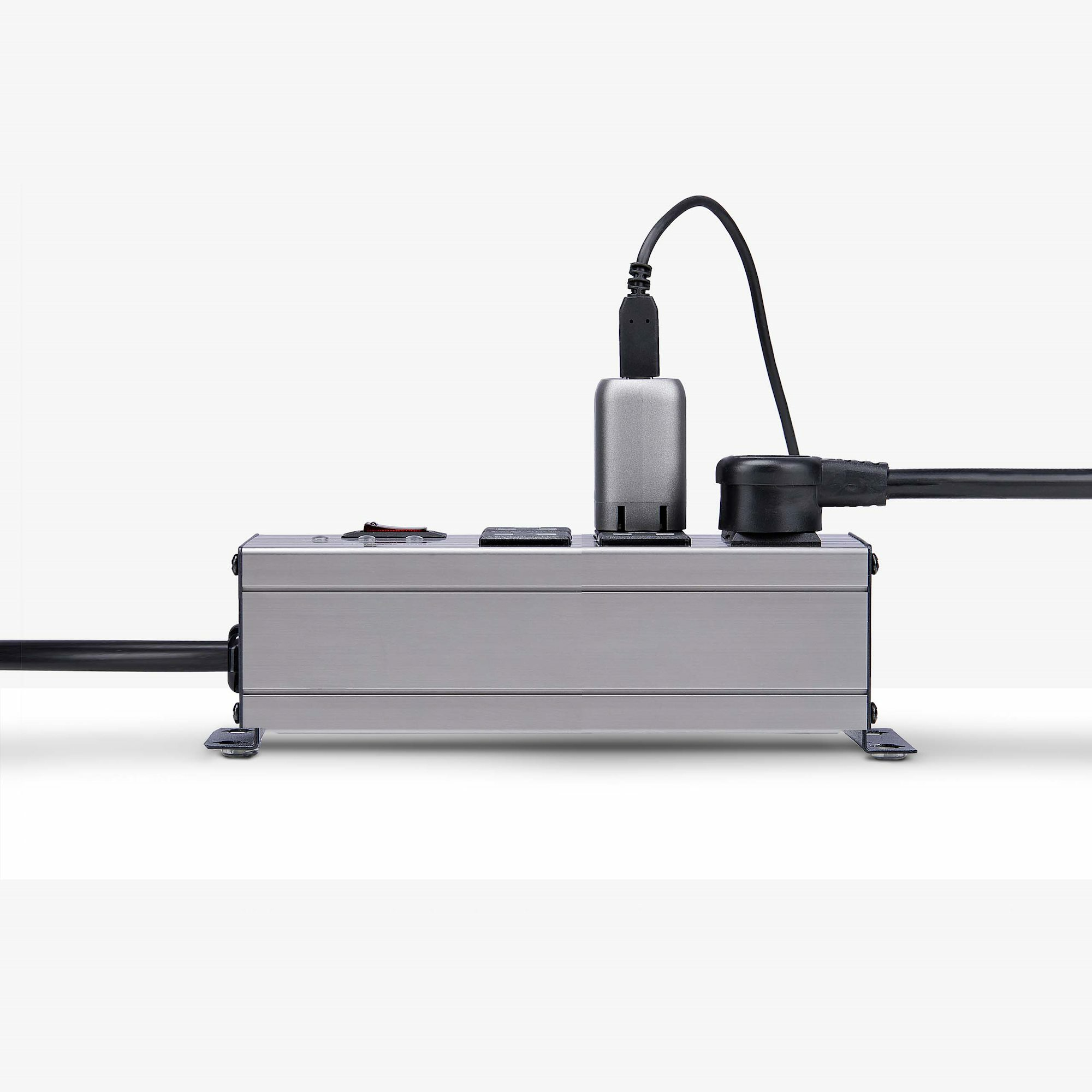 StarTech.com 6-Outlet Industrial Power Strip – image 8