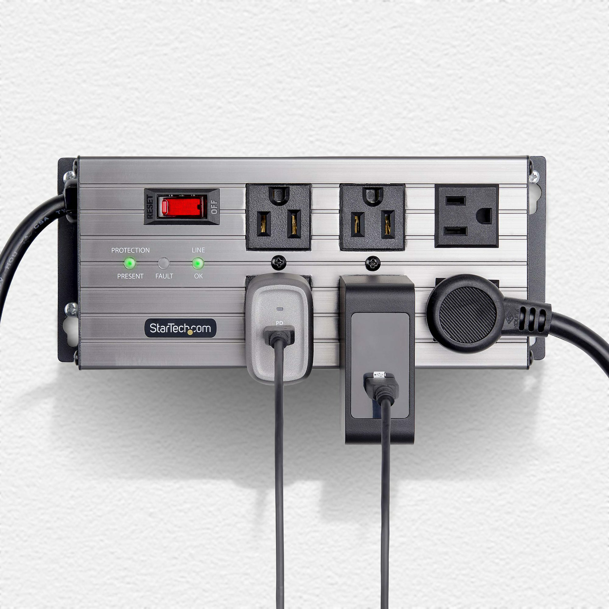 StarTech.com 6-Outlet Industrial Power Strip – image 5