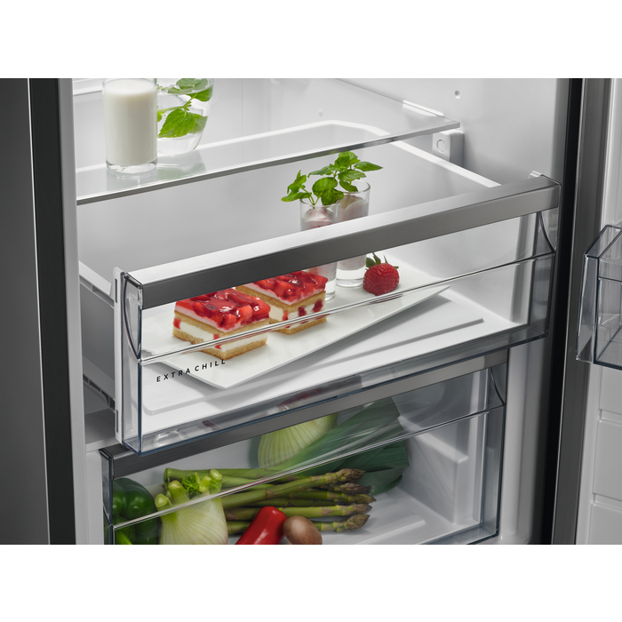 AEG RKB638E2MX fridge Freestanding – image 4