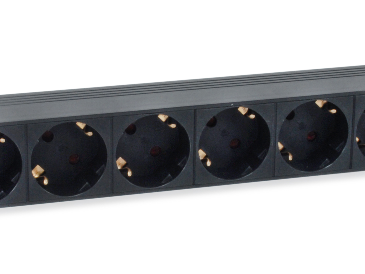 Equip 8-Outlet German Power Distribution Unit with IEC C14 plug – image 3