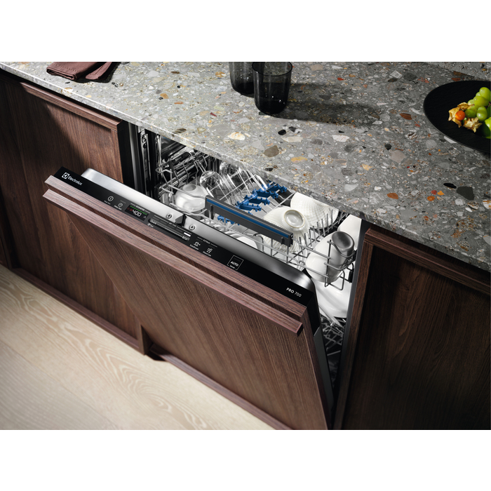 Electrolux EEG47300L Fully built-in 13 place settings – image 8