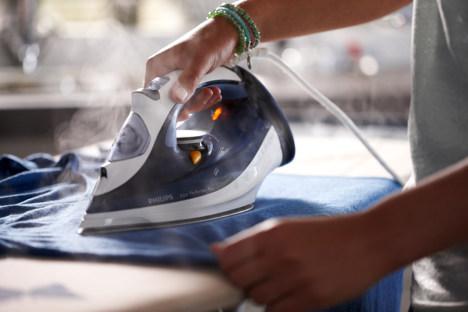 Philips Azur Performer Plus GC4511/20 Steam iron – image 7