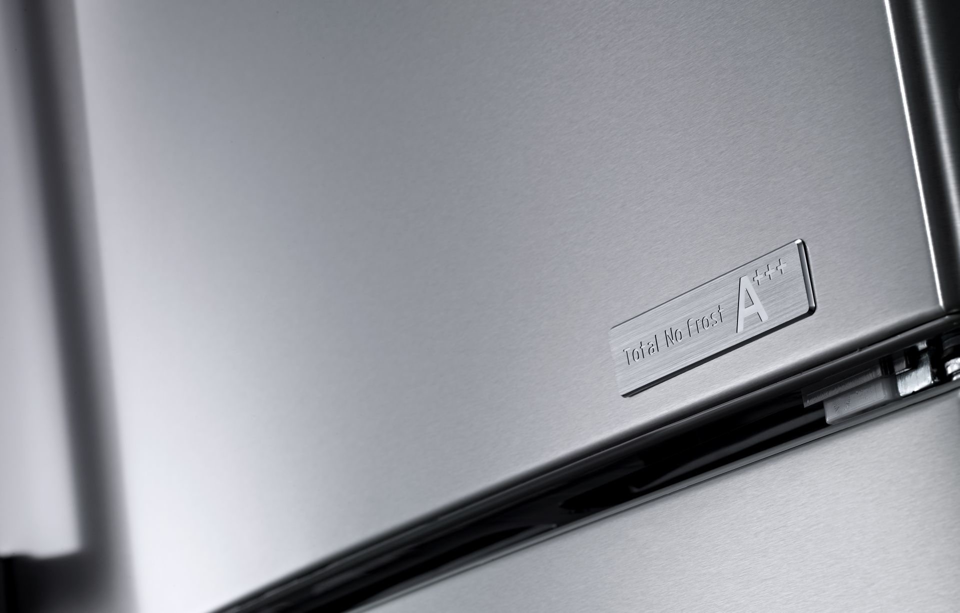 LG GBB530NSCFE fridge-freezer Freestanding – image 4