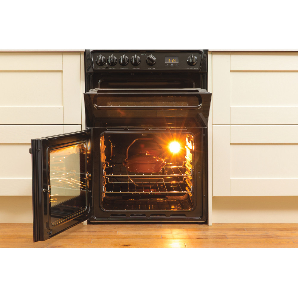 Hotpoint HAGL60K cooker Freestanding cooker Gas Black – image 6