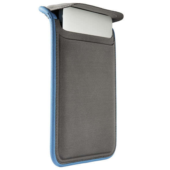 Speck Flaptop Sleeve – image 2