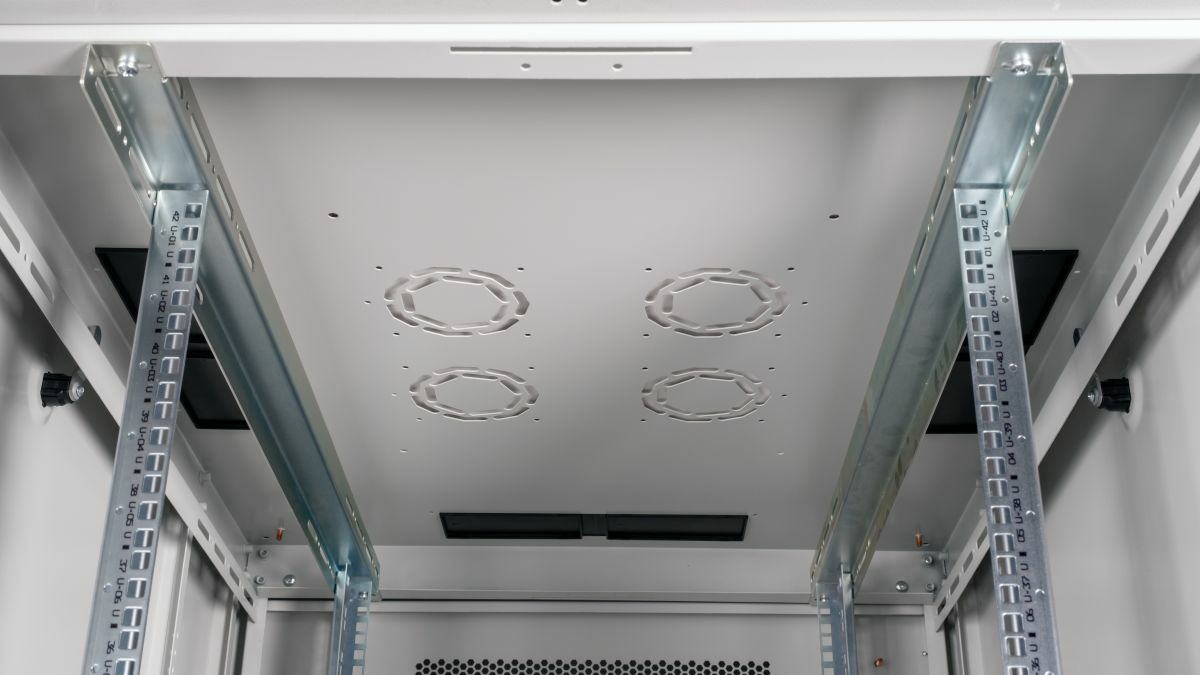 Equip Basic Flex 19' Cabinet, 42U – image 4