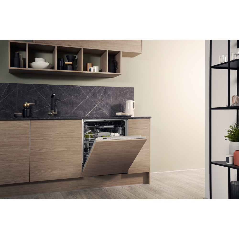 Hotpoint HIC 3C26 WF UK – image 6