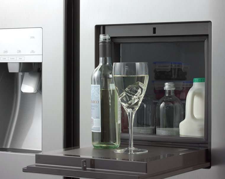 Hisense RS694N4BC1 side-by-side refrigerator Freestanding – image 6