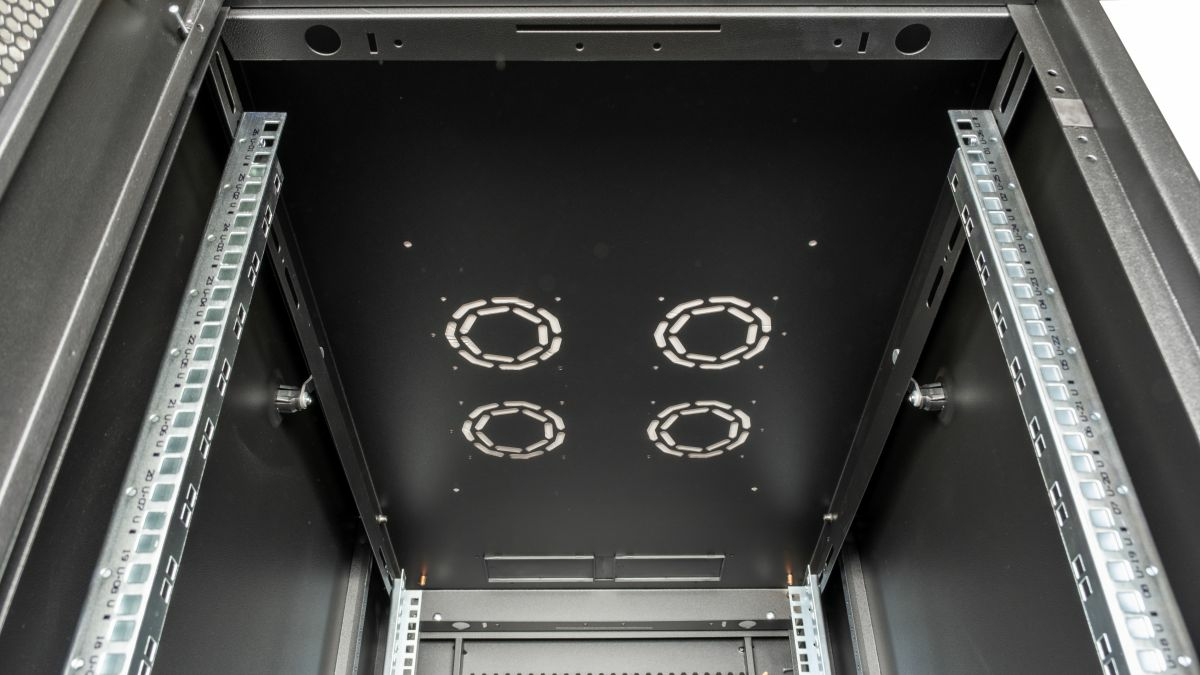 Equip Basic Flex 19' Cabinet, 26U – image 4
