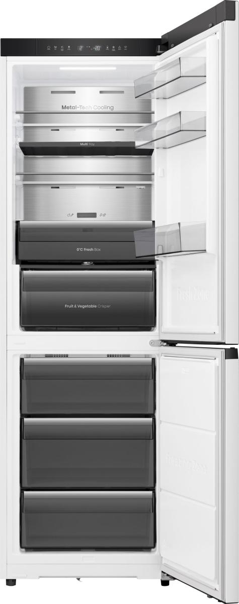 Hisense Freestanding fridge freezer with – image 3