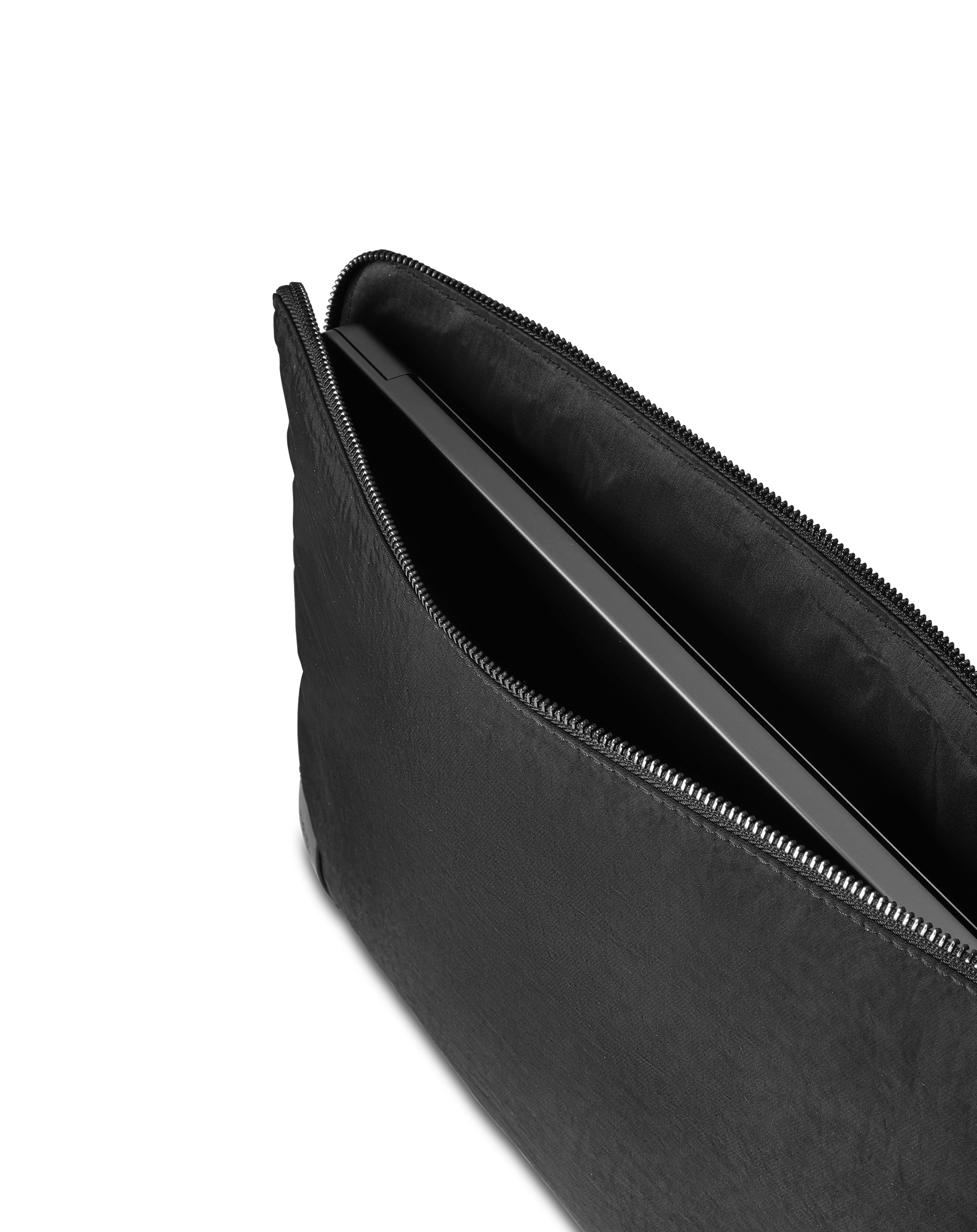 iDeal of Sweden Essential Laptop Sleeve – image 4