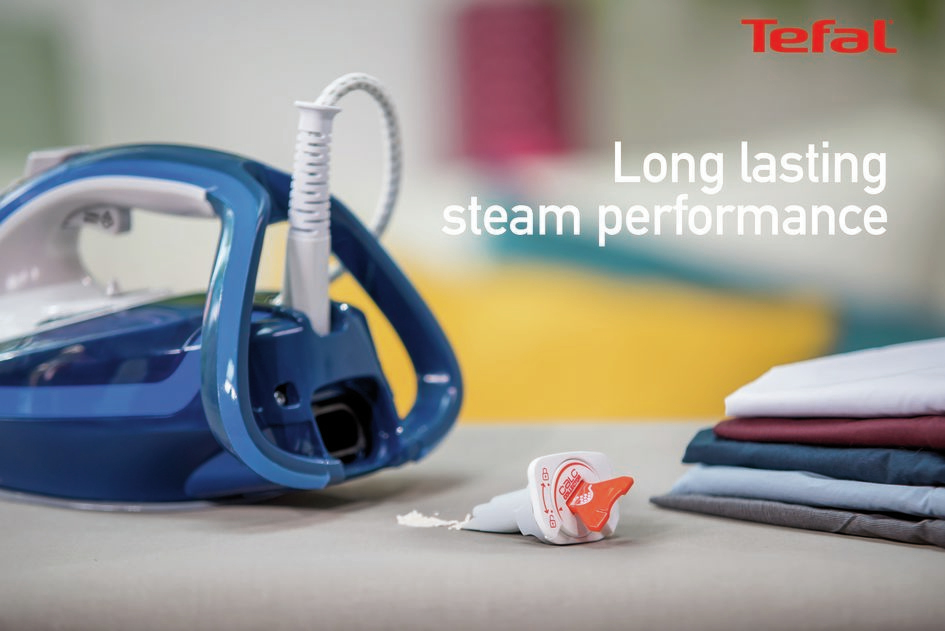 Tefal TurboPro Anti-Calc FV5688 Dry & Steam iron Durilium AirGlide Autoclean soleplate – image 9