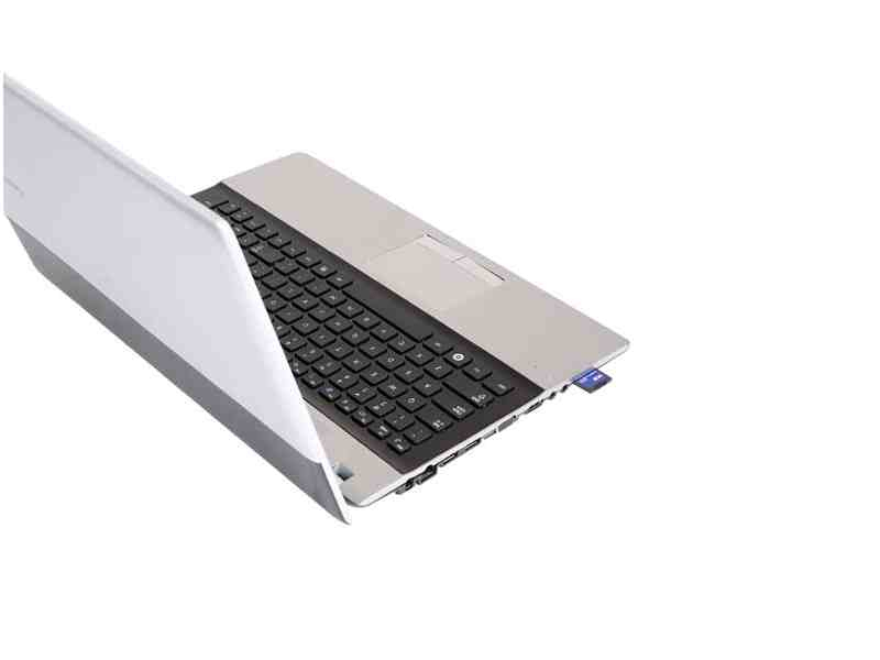 Samsung 9 NP-RV413I AMD E E-300 – image 3