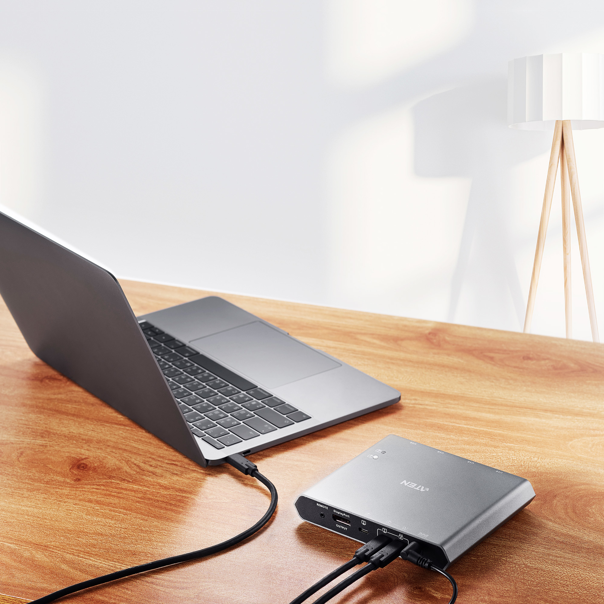 ATEN 2-Port 4K DisplayPort USB-C KVM Dock Switch with Power Pass-through – image 5