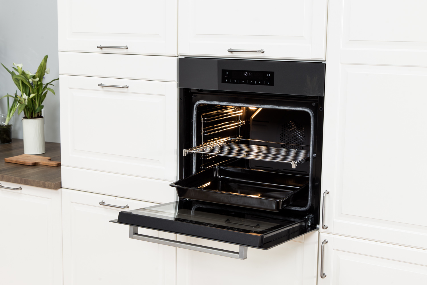 Beko BIM24400ZGCS oven – image 9