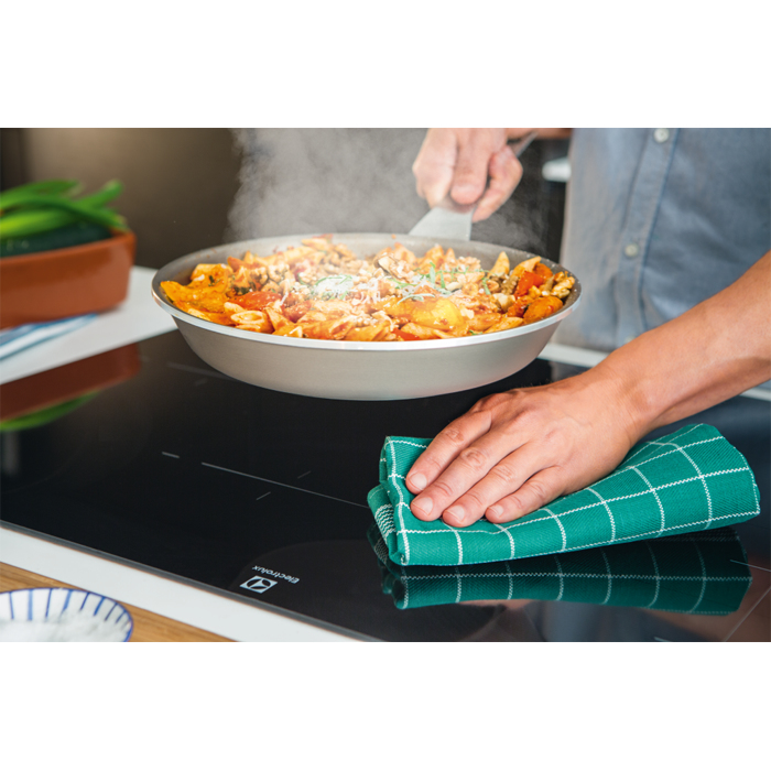 Electrolux EHST633O9 Black Built-in Zone induction hob 3 zone(s) – image 4