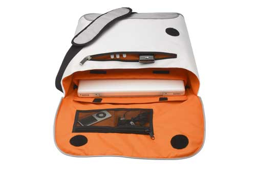Trust Street Style Messenger Bag for MacBook & Netbook – image 4