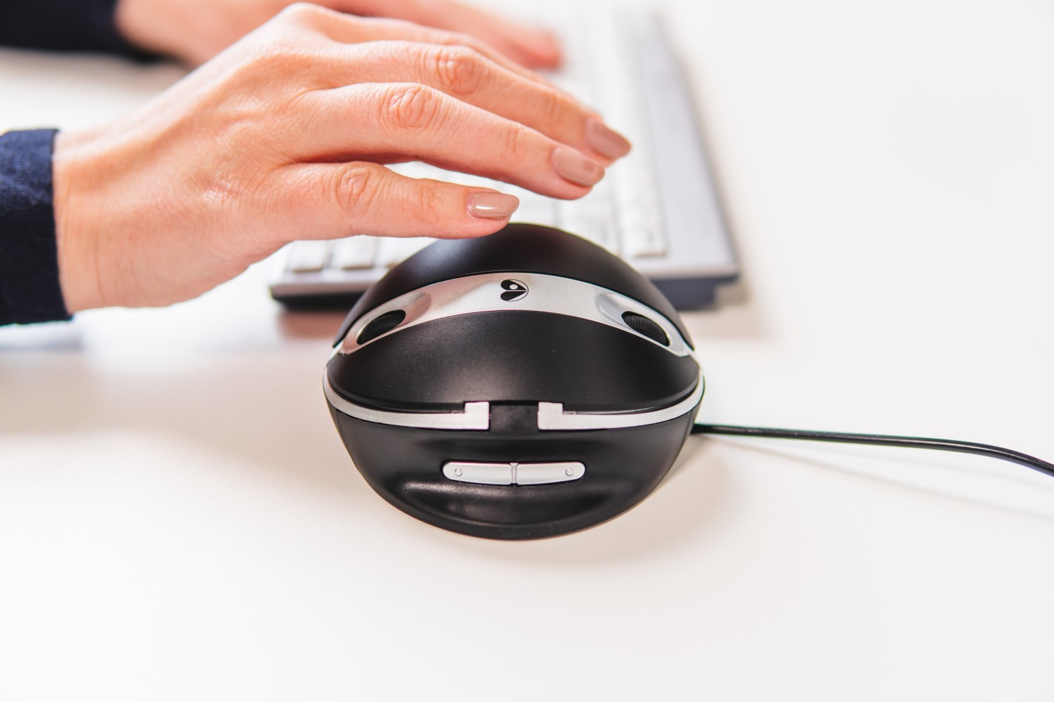 BakkerElkhuizen Oyster Mouse Wireless – image 7