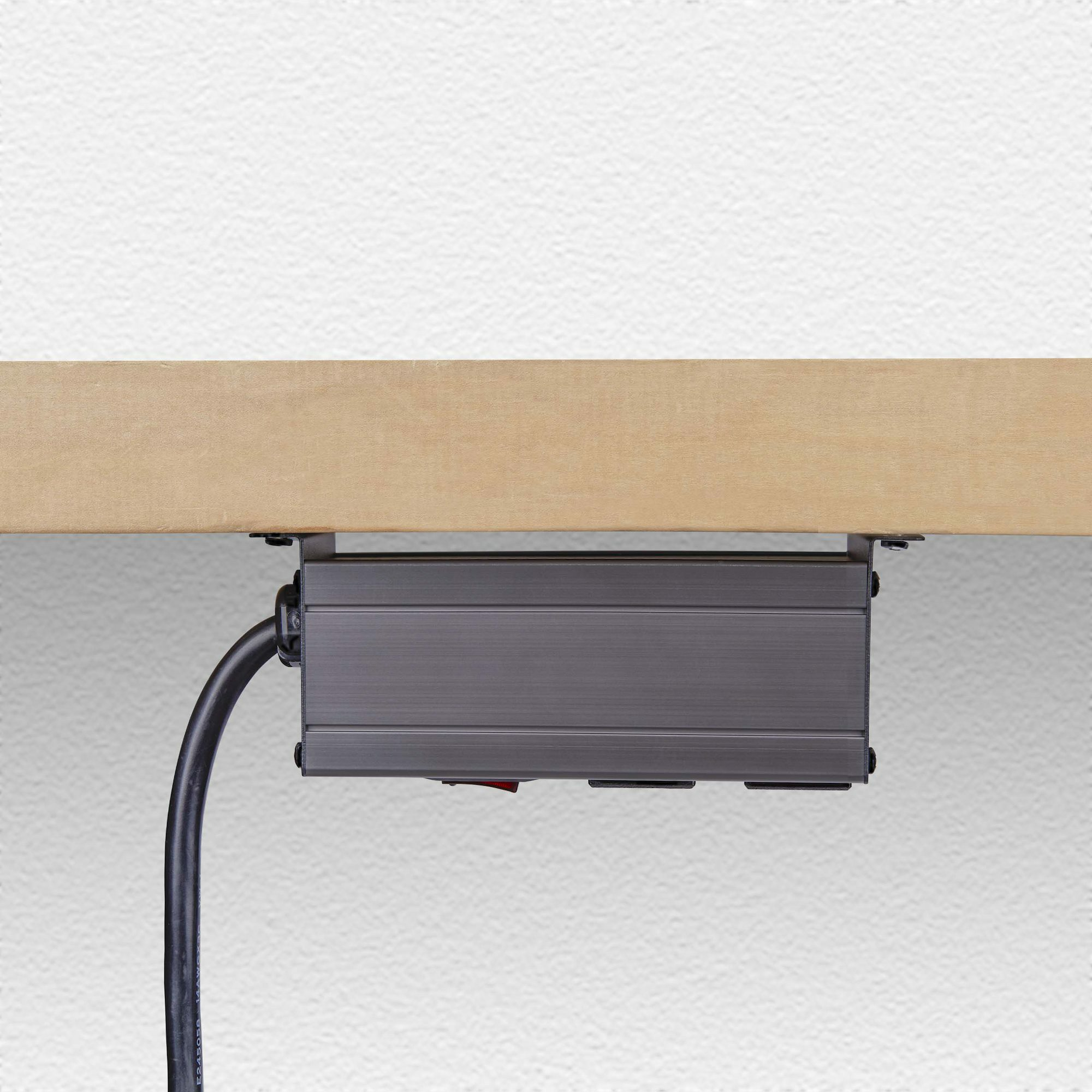 StarTech.com 4-Outlet Industrial Power Strip – image 6