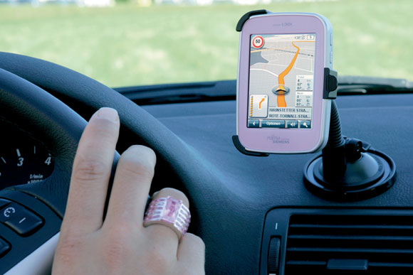 Fujitsu Pocket LOOX N110 South – image 3