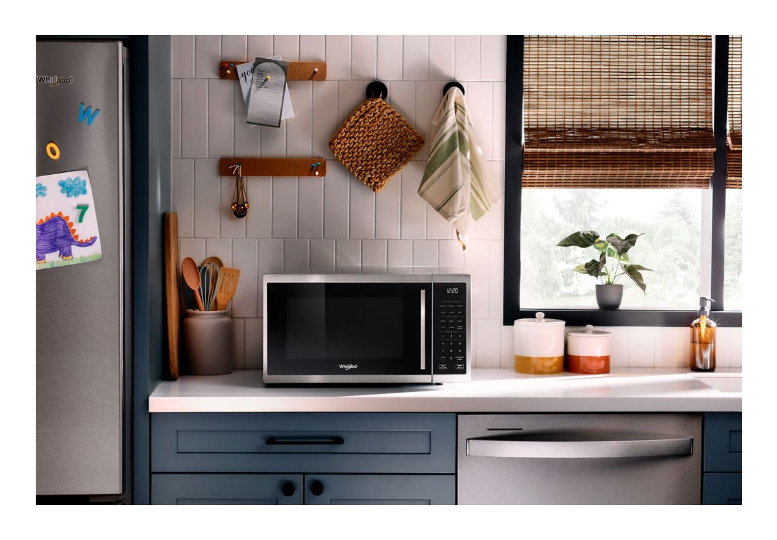 صورة مايكروويف كومبي Whirlpool WMCS5522RS سعة 28.3 لتر بقوة 900 واط ستانلس ستيل