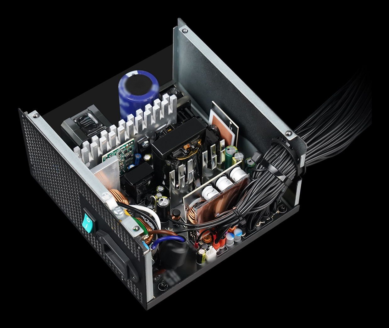 Gamer Storm PN650D power supply unit – image 6